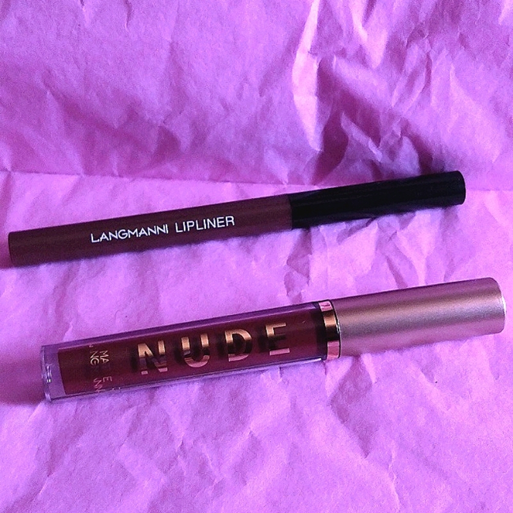 Matte Langmanni Lip Gloss and Lip liner set